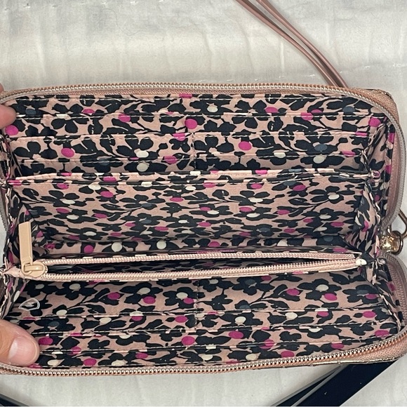 Vera Bradley Rose Gold Wristlet Wallet - Picture 4 of 6